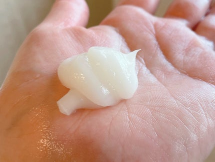 リラックスナイトリペアジェルヘアマスク/YOLU/ヘアマスク・ヘアパックを使ったクチコミ(2枚目)