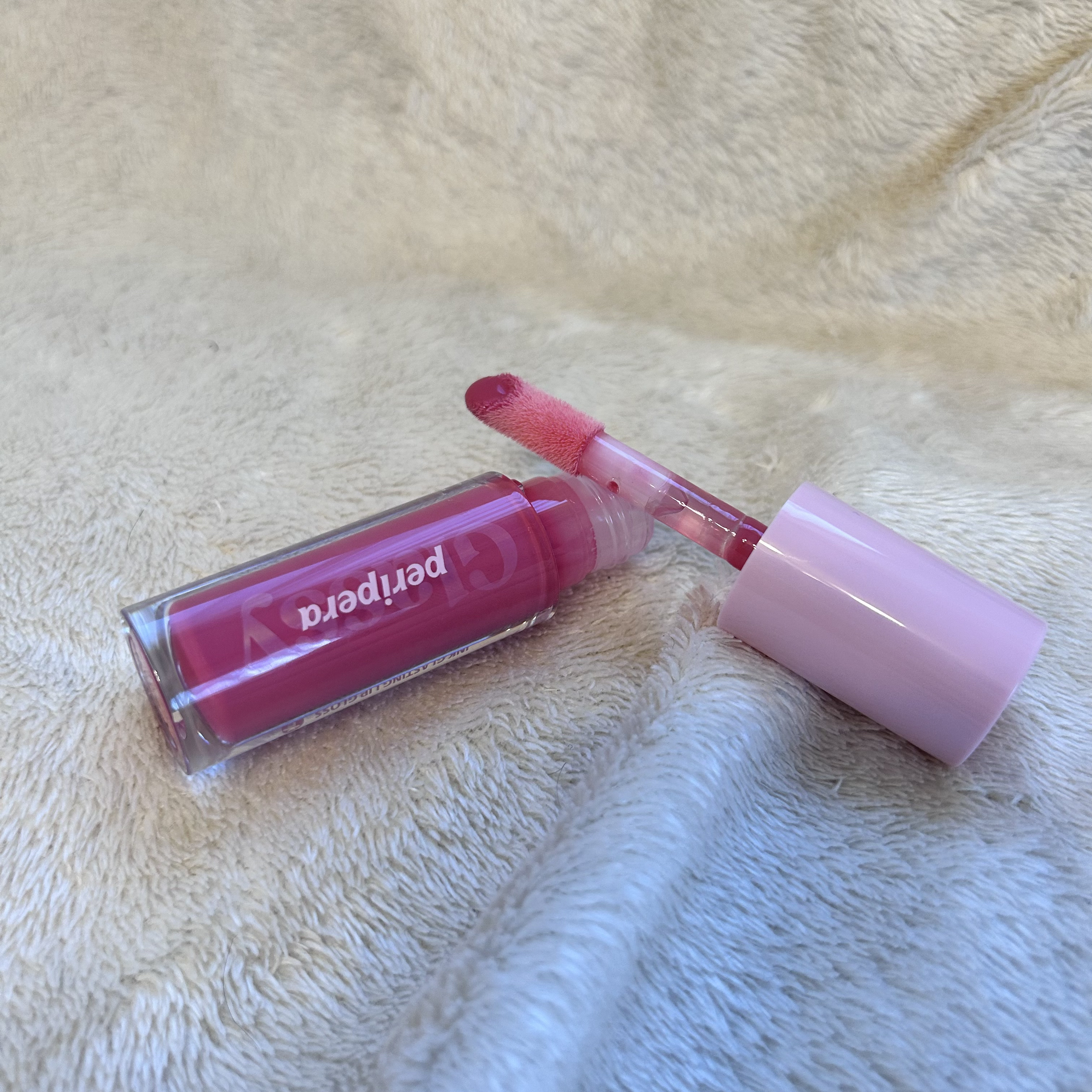 インク グラスティング リップ グロス 13 ゲット ハッピー(GET HAPPY)/PERIPERA/リップグロスを使ったクチコミ（2枚目）