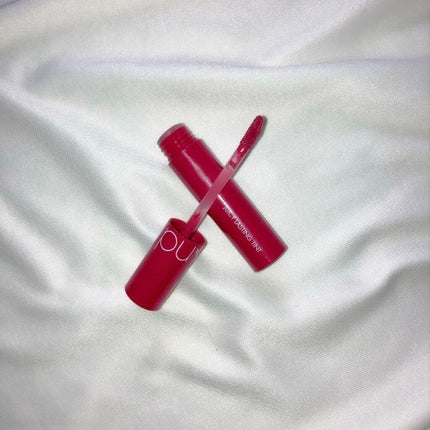 ジューシーラスティングティント/rom&nd/リップティントを使ったクチコミ(2枚目)