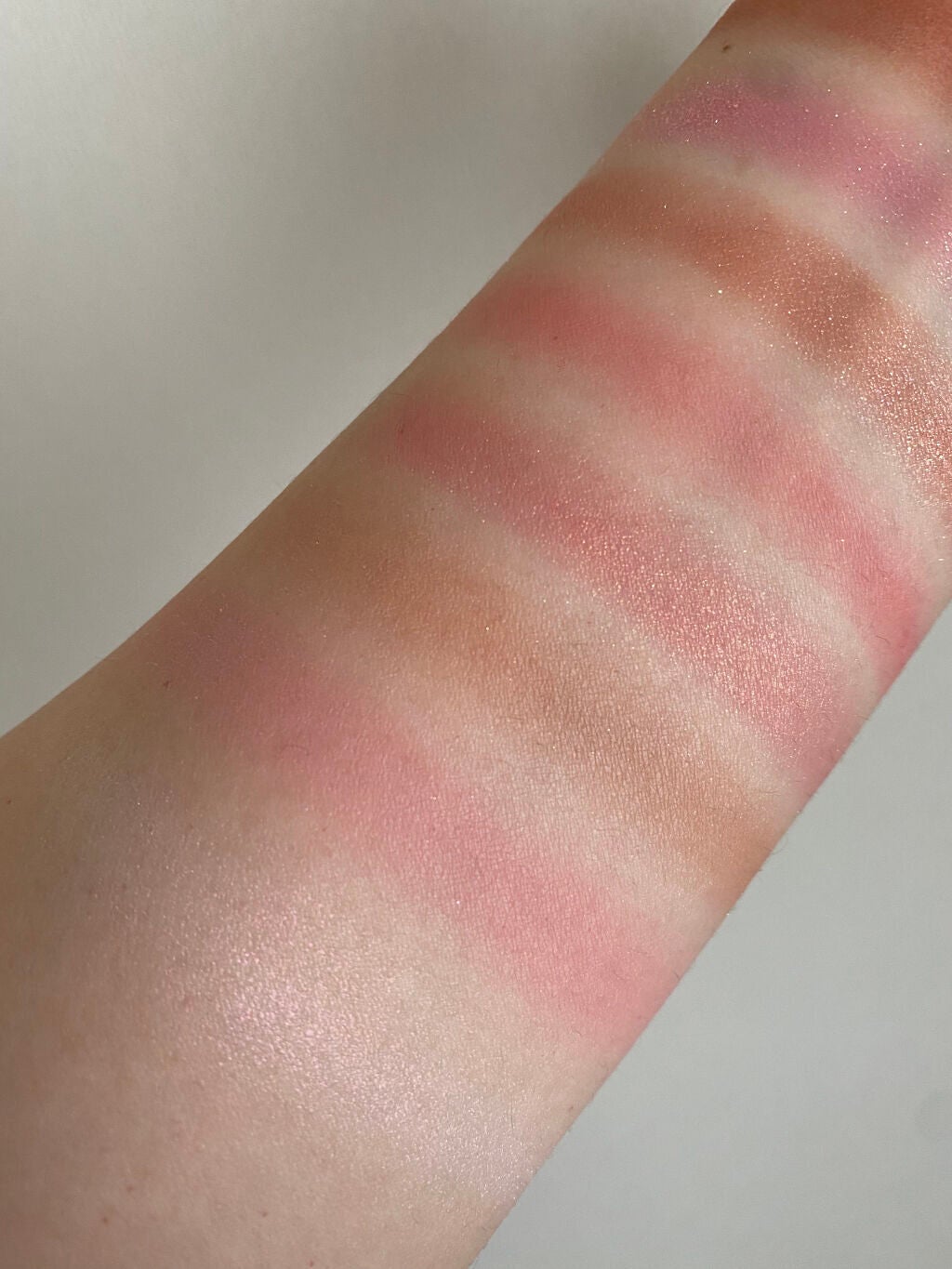 コンパクトアディクション “エターナル イン ピンク”/ADDICTION/アイシャドウパレットを使ったクチコミ(6枚目)