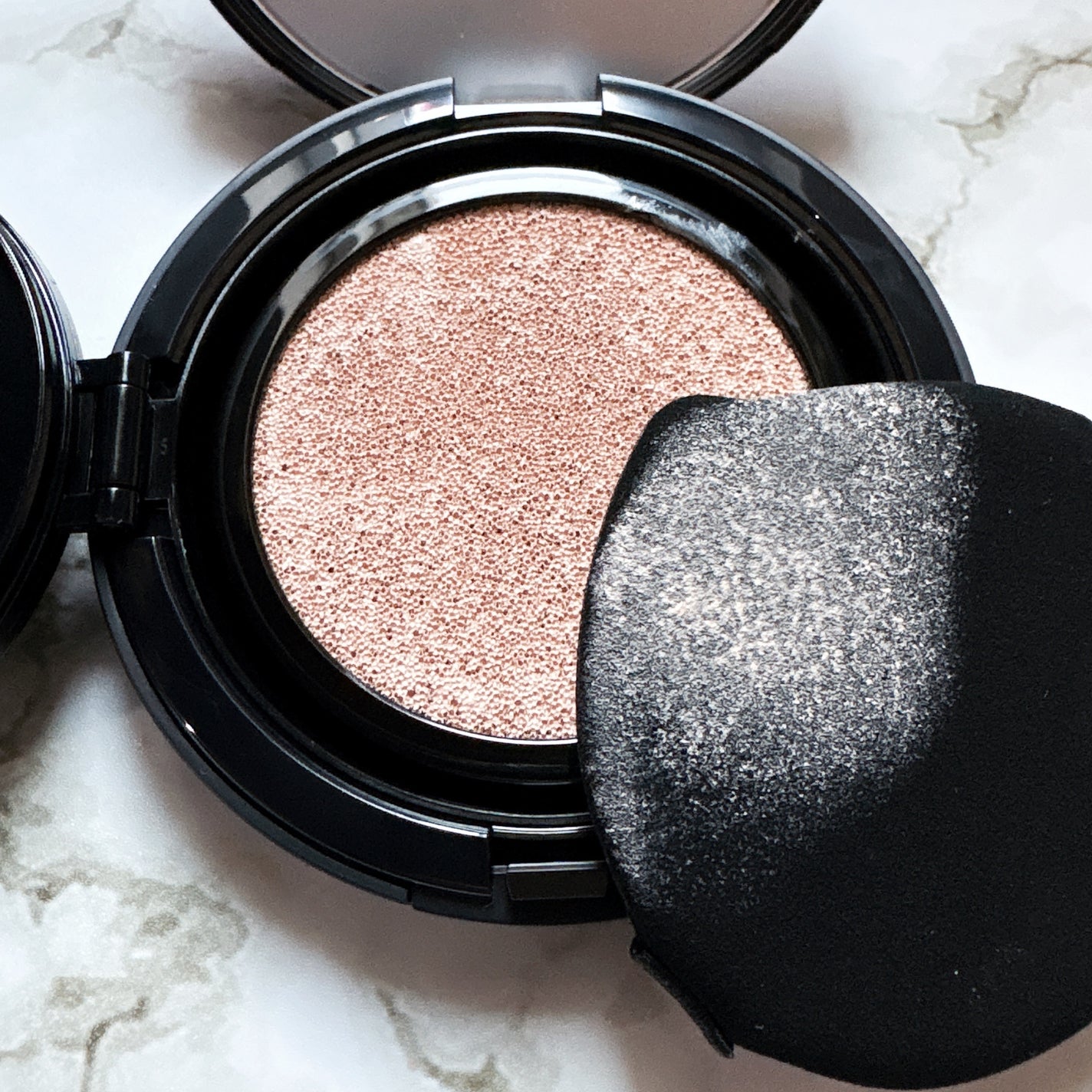 レブロン カラーステイ ロングウェア UV クッション ファンデーション/REVLON/クッションファンデーションを使ったクチコミ(2枚目)