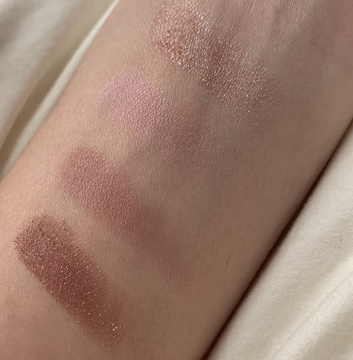 ミネラルクラッシィシャドー/エトヴォス/アイシャドウパレットを使ったクチコミ（3枚目）