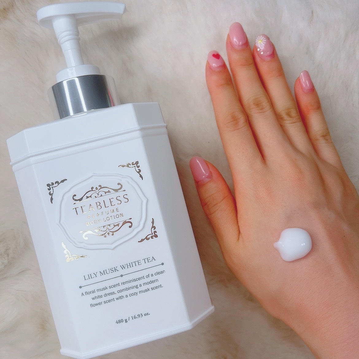 パフュームボディローション リリィムスクホワイトティー/TEABLESS/ボディローションを使ったクチコミ（2枚目）