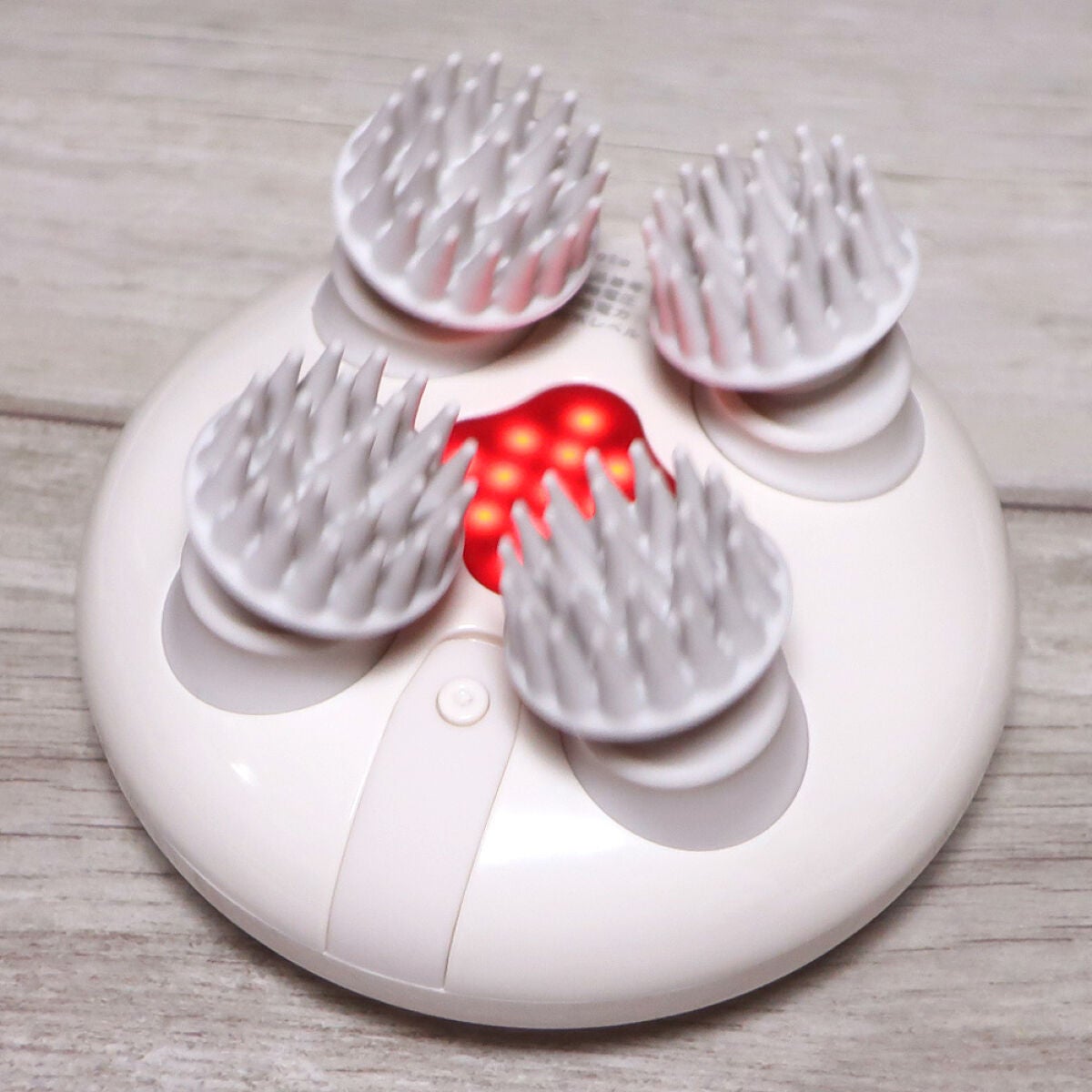 ヘッドスパ 電動頭皮ブラシ/yete/ヘッドマッサージャーを使ったクチコミ(2枚目)