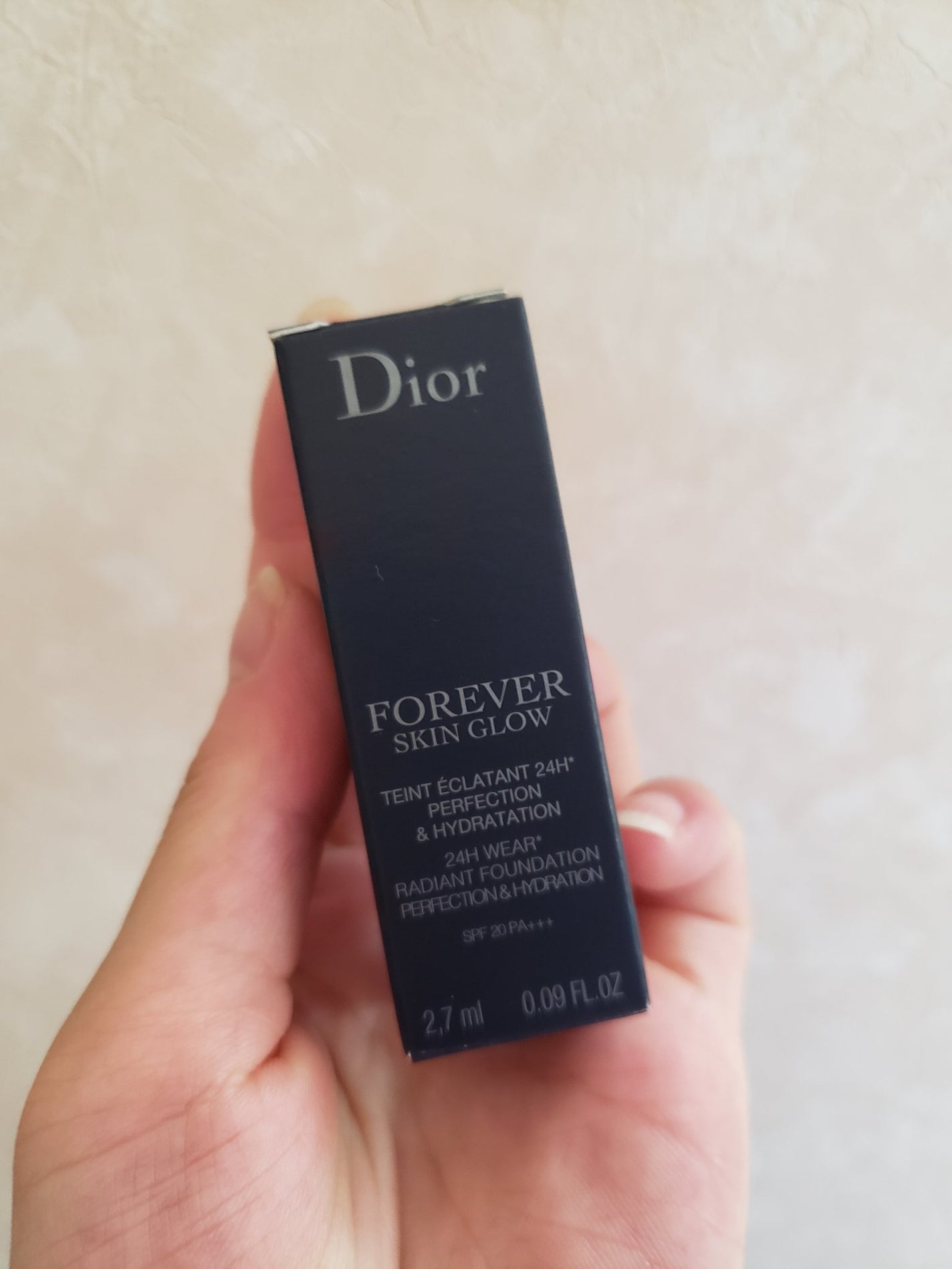 ディオールスキン フォーエヴァー フルイド グロウ/Dior/リキッドファンデーションを使ったクチコミ(1枚目)