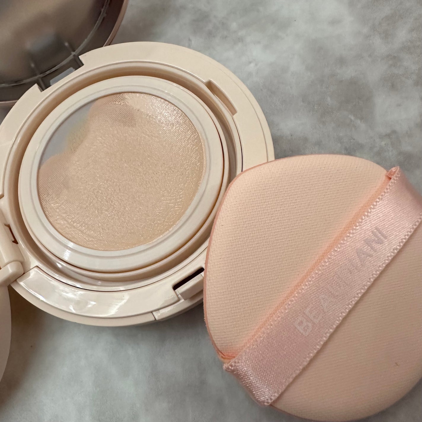 メッシュタイトアップクッション/BEAUDIANI/クッションファンデーションを使ったクチコミ(3枚目)