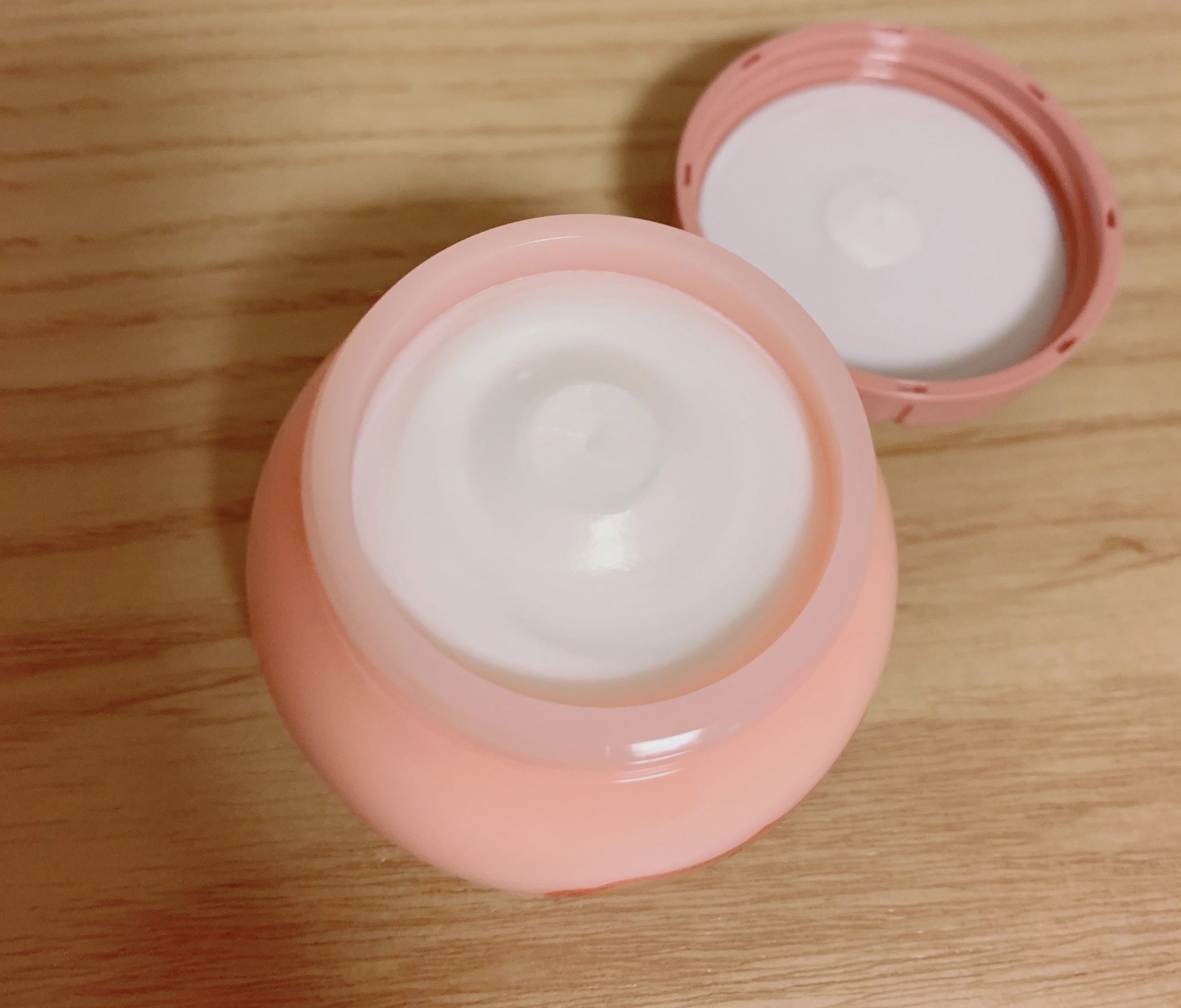 ホルモンクリーム/クラブ/フェイスクリームを使ったクチコミ（2枚目）