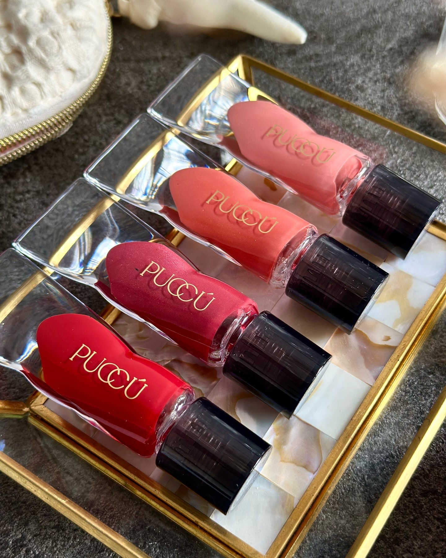 カラーリップセラム/PUCCÚ/リップグロスを使ったクチコミ（2枚目）