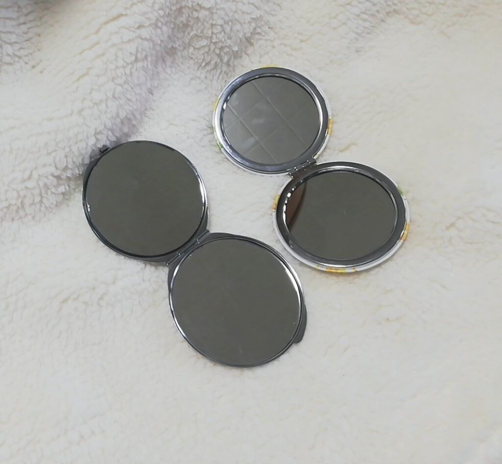 コンパクトミラー/DAISO/その他化粧小物を使ったクチコミ(2枚目)