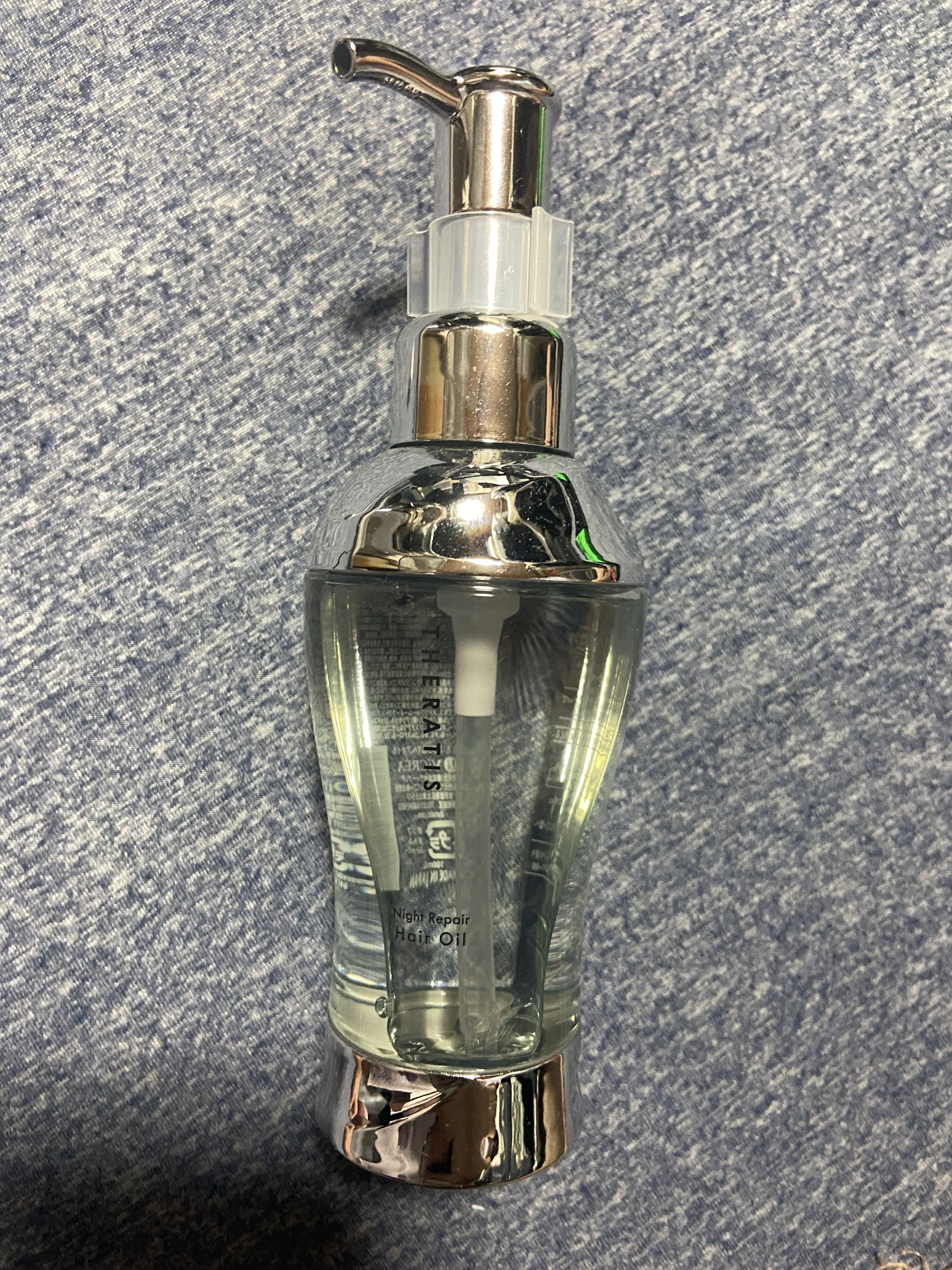 使ってみたものの自分には合わなかったヘアケアアイテム😭(不足部分があった為少しだけ編集しております💦)

THERATIS ナイトリペア ヘアオイル

こちらお風呂上がりのヘアケアにと思って買ってみたものです

髪も短いというのもあり、