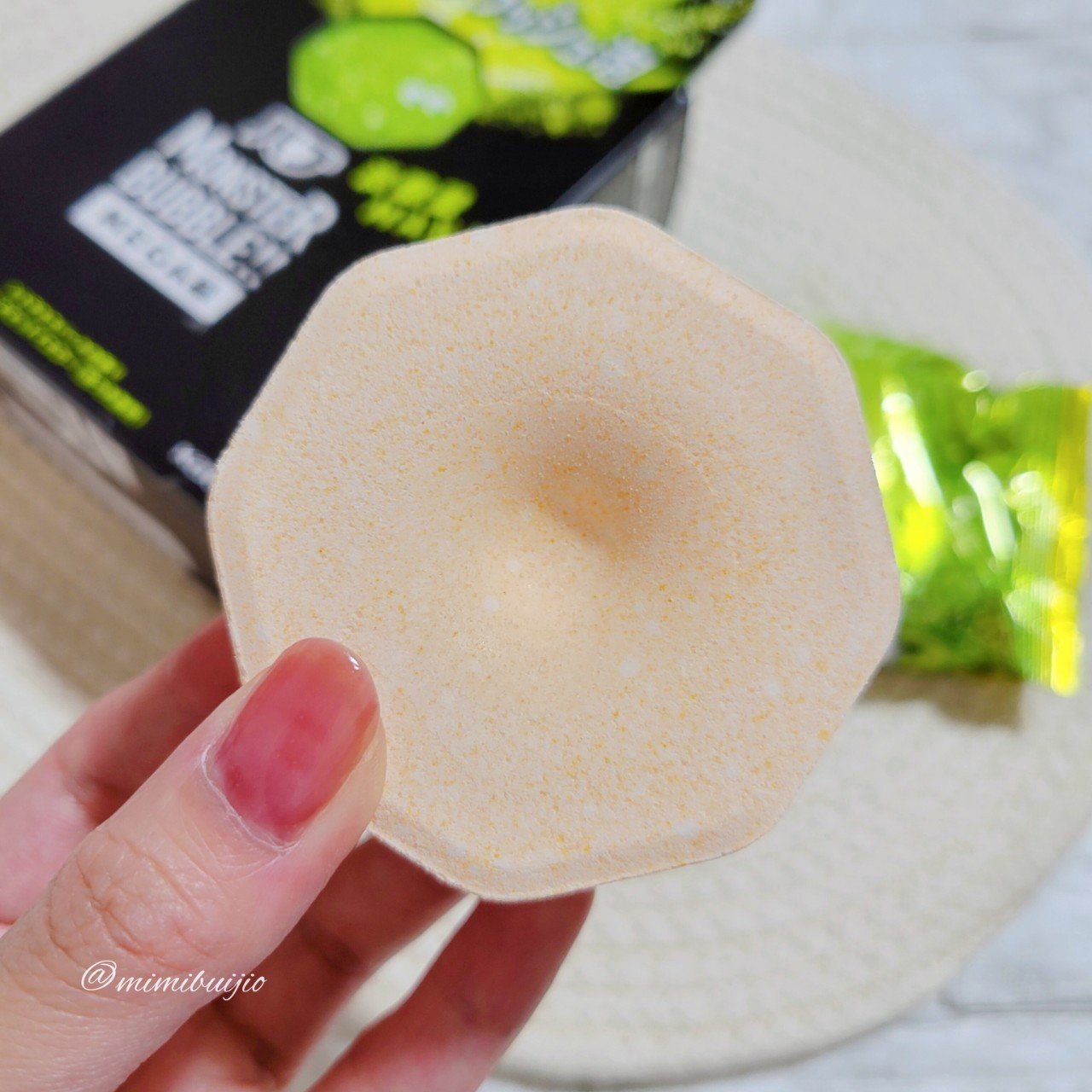 バブ モンスターバブルMEGA級 スプラッシュ泡 シトラススパークの香り​/バブ/炭酸系入浴剤を使ったクチコミ（3枚目）