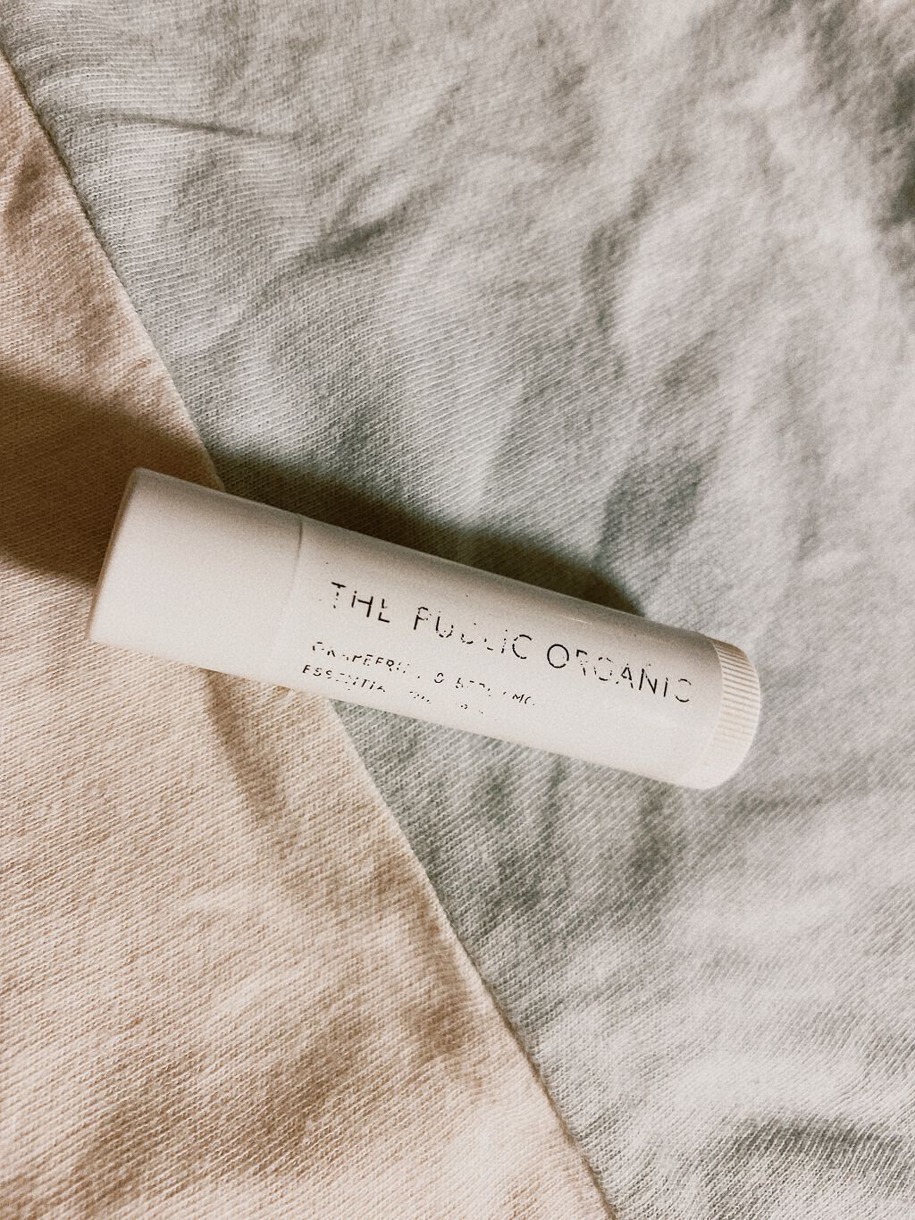 オーガニック認証 精油リップスティック スーパーポジティブ ライズ/THE PUBLIC ORGANIC/リップクリームを使ったクチコミ（1枚目）