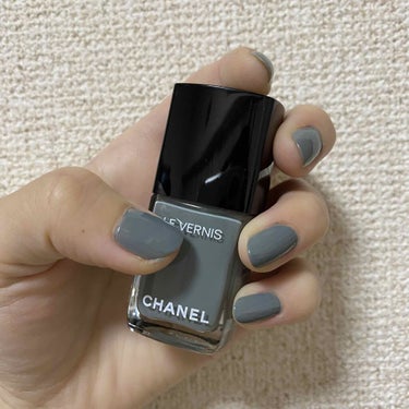 CHANELのくすみブルーネイル


お久しぶりの投稿です( ˘ω˘ )
いっぱい紹介したいものあります(笑)

CHANELのヴェルニ ロング トゥニュ566番
ウォッシュド デニムのお色！！！

く