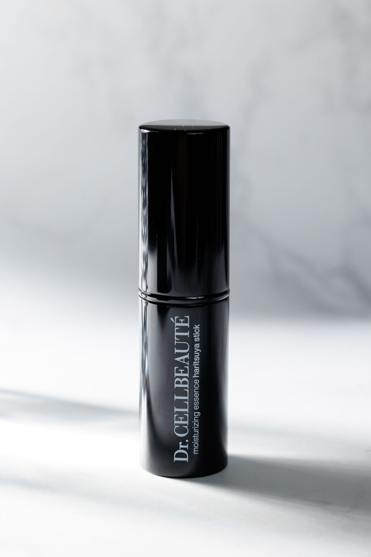 試してみた】潤い美容液ハリツヤスティック Dr.CELLBEAUTÉの効果・肌質