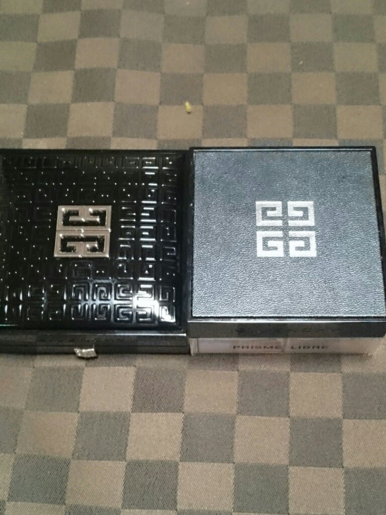 プリズム・リーブル/GIVENCHY/ルースパウダーを使ったクチコミ（1枚目）