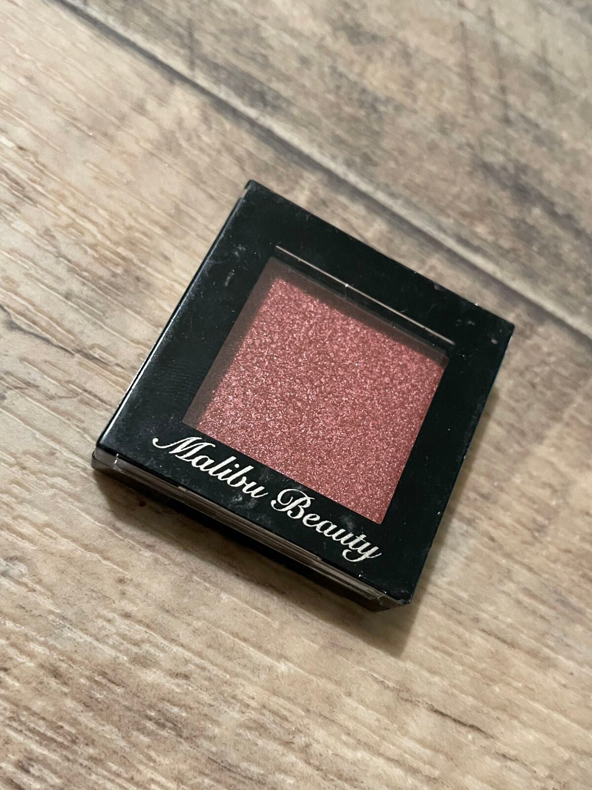 シングルアイシャドウ/マリブビューティー/単色アイシャドウを使ったクチコミ(1枚目)