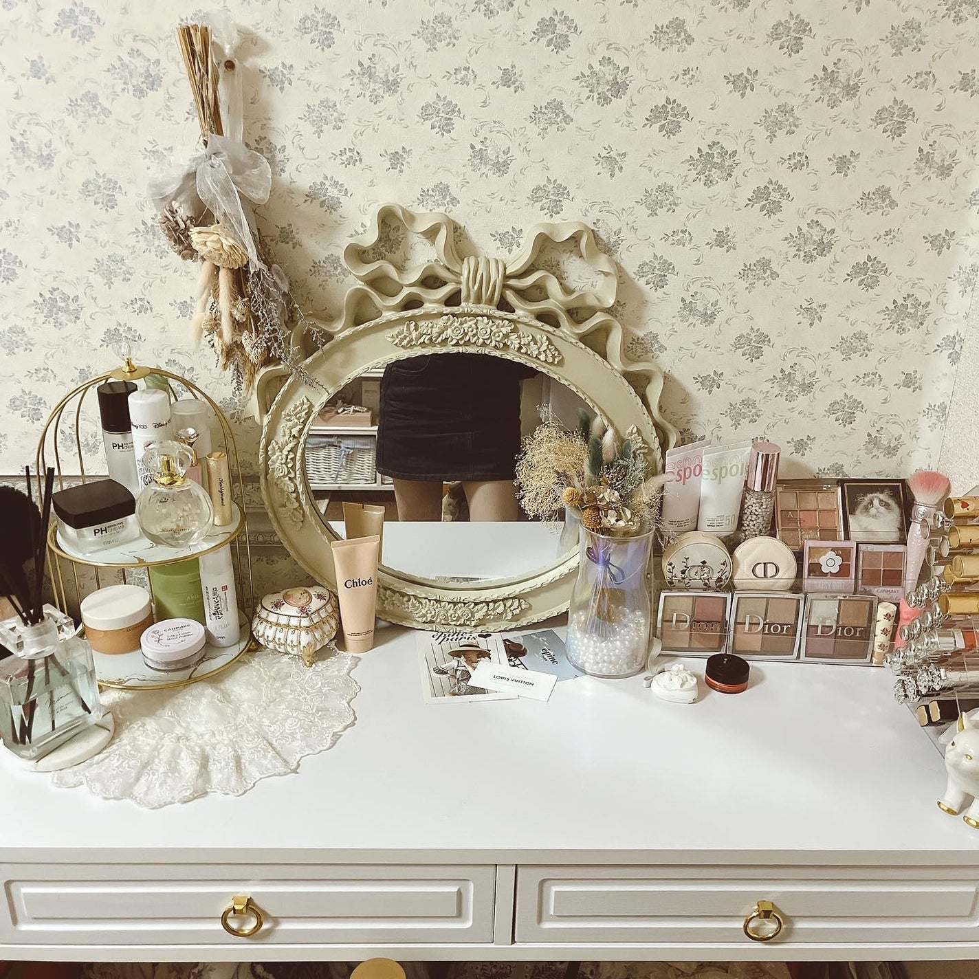 ccco on LIPS 「可愛すぎるコスメ収納でけた♡♡届いた🥹🫧🩵眼福であります💘💓🥺..」(2枚目)