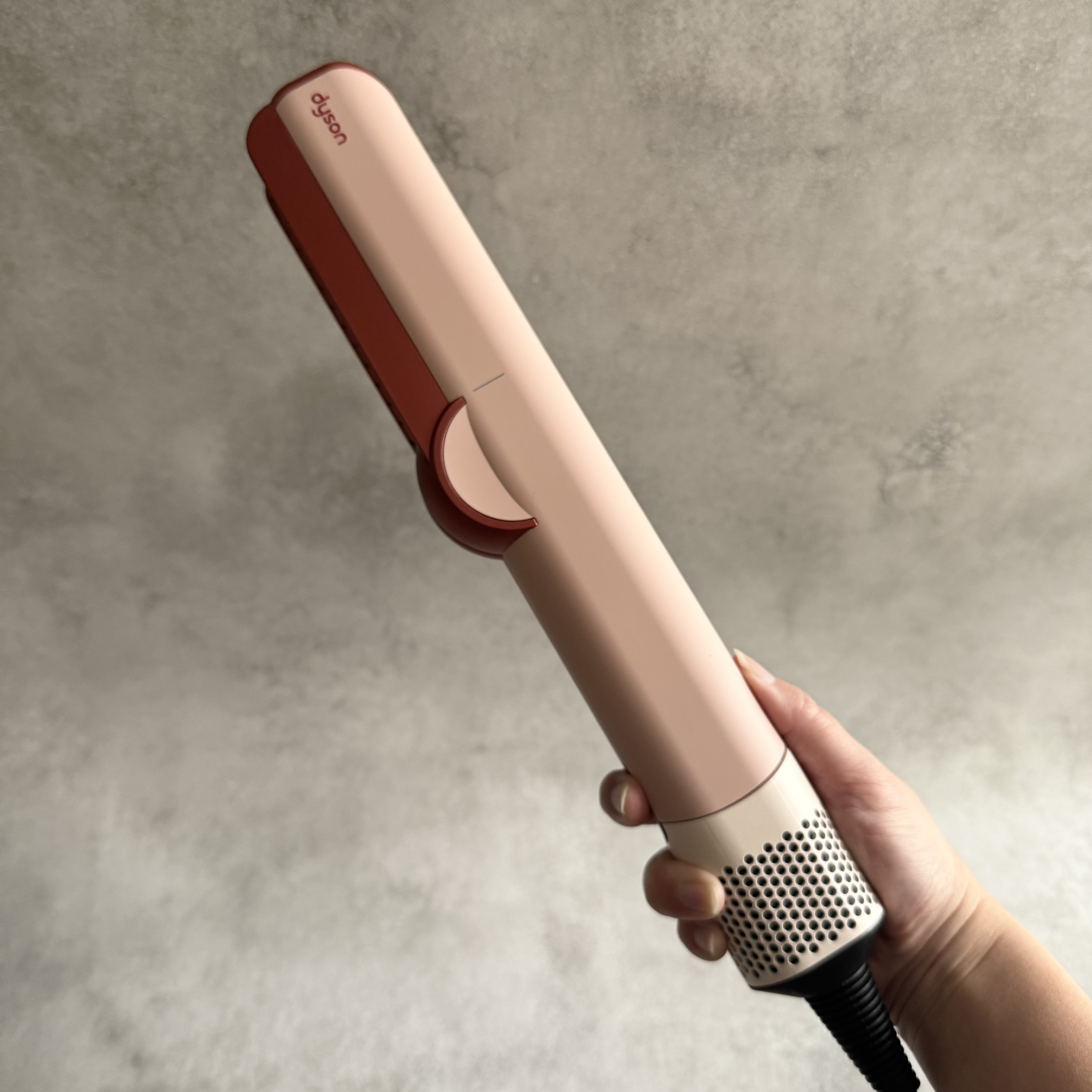 Dyson Airstrait™ストレイトナー/dyson/ドライヤーを使ったクチコミ（2枚目）