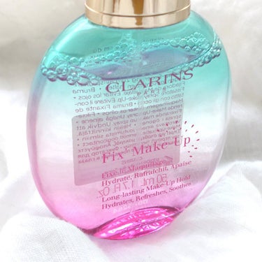 フィックス メイクアップ Su21　洋ナシとバニラの限定の香り/CLARINS/ミスト状化粧水を使ったクチコミ（2枚目）