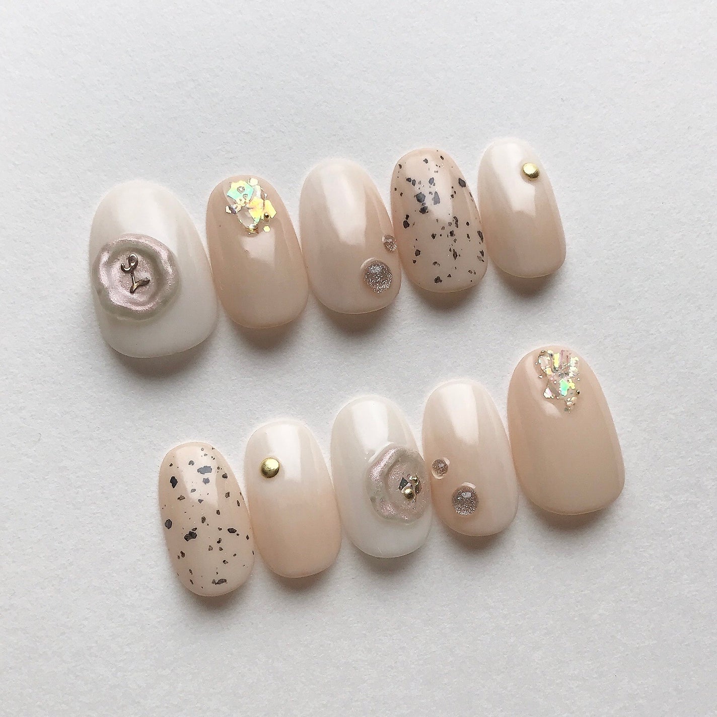 れちめろ on LIPS 「mercariにてネイルチップ販売しています!#rr_nail..」(2枚目)