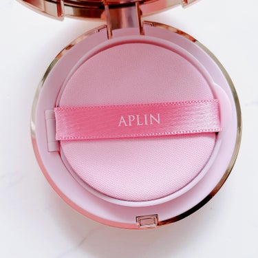 APLIN ピンクティーツリーカバーアップグロウクッションのクチコミ「APLIN様らしい可愛いデザインです。
中のデザインやパフまでとても可愛いです。
使うたびにワ.....」（3枚目）