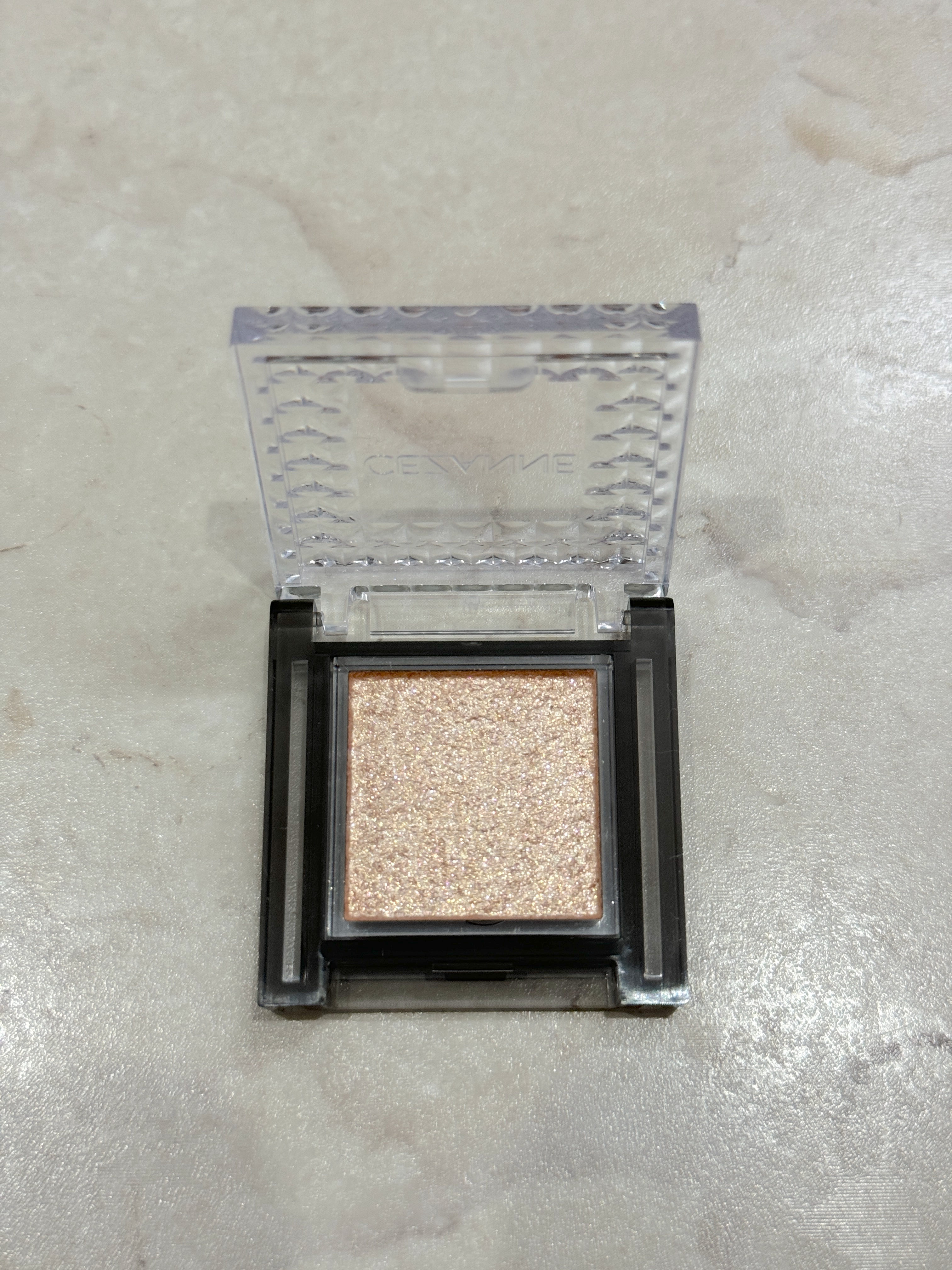 シングルシャイニーアイシャドウ/CEZANNE/アイシャドウを使ったクチコミ（2枚目）