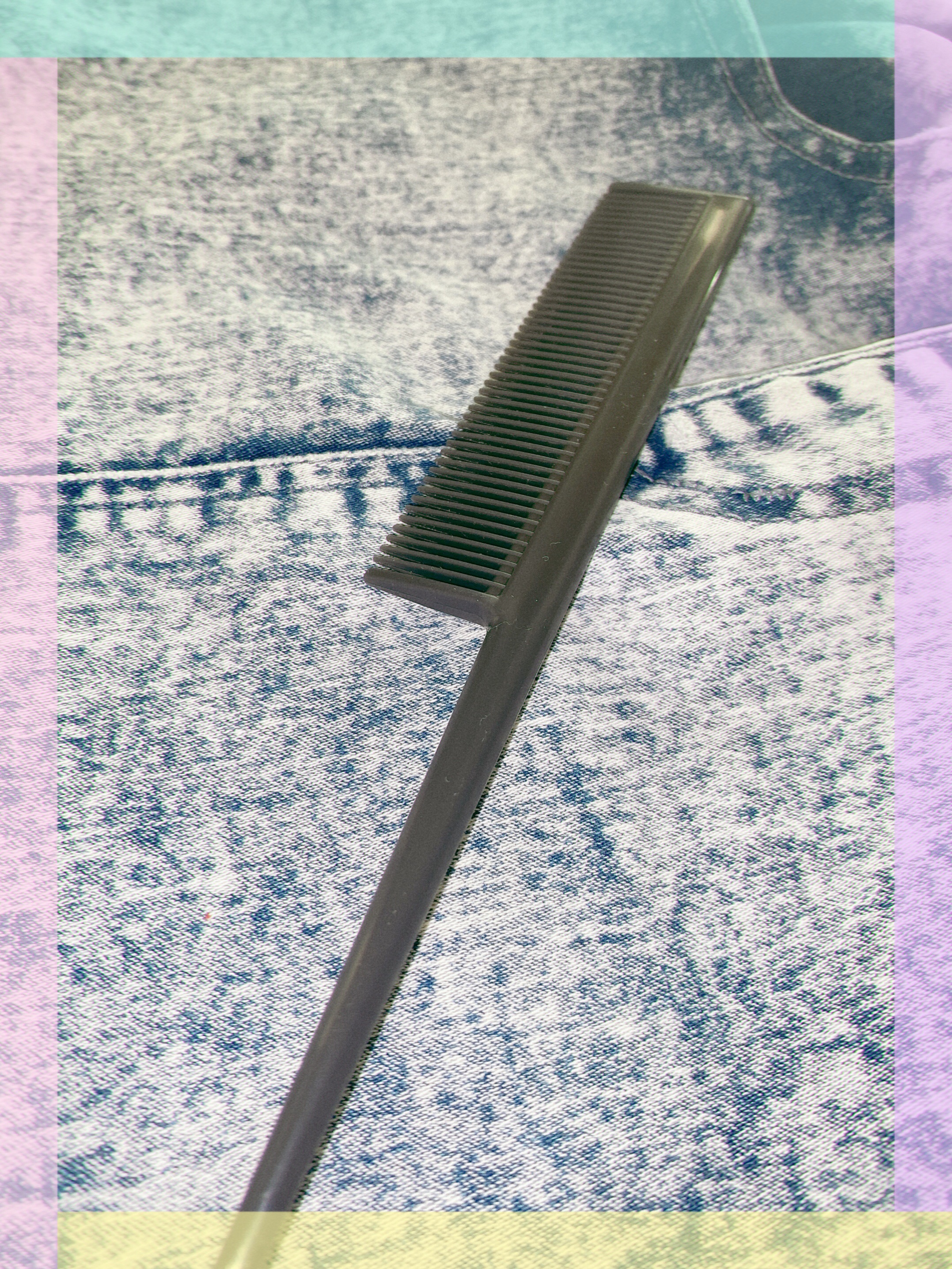 DAISO ヘアコームのクチコミ「前髪をセットするのにヘアコームが大事！どうしても崩したくない日は前髪に直接かけるのではなく、コ.....」（1枚目）