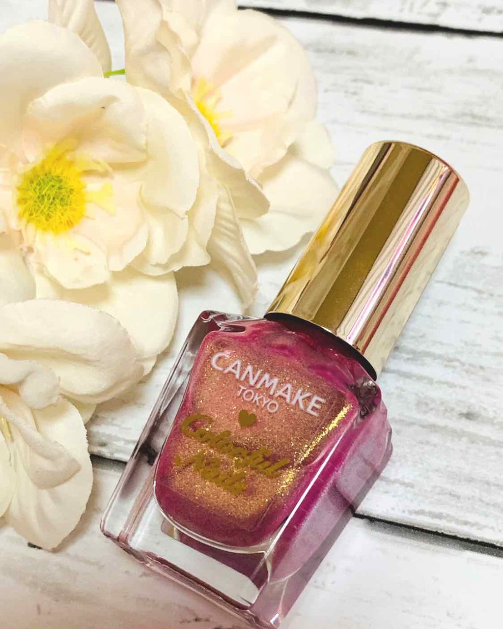 カラフルネイルズ N31 ラブリーシャワー/キャンメイク/マニキュアを使ったクチコミ（2枚目）