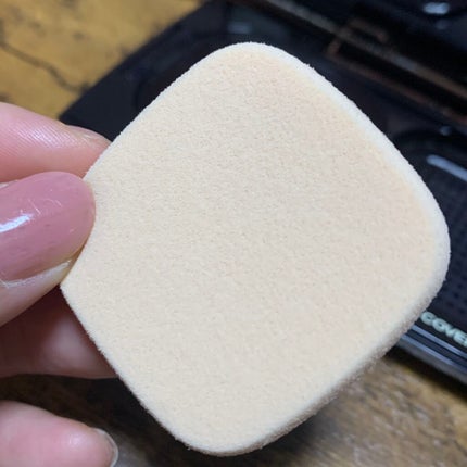 フローレス フィット/COVERMARK/クリーム・エマルジョンファンデーションを使ったクチコミ(3枚目)