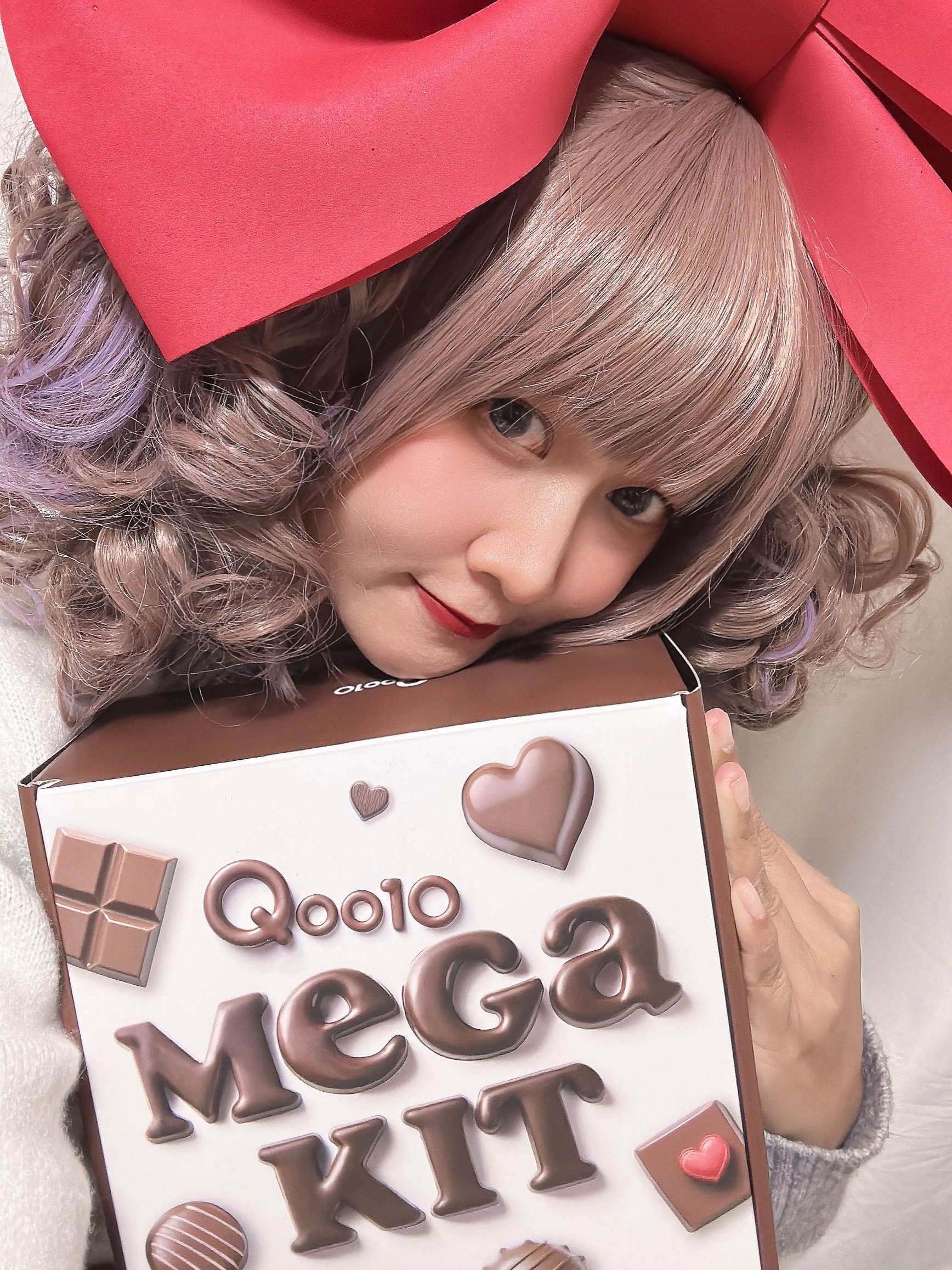 Love is on the air 💕 Qoo10 MEGA KIT
 バレンタインデーにぴったりのプレゼントボックス です。今回のQoo10 MEGA KITの中身はおすすめの韓国コスメ12選: 
🍫Anua @anua.jp : 