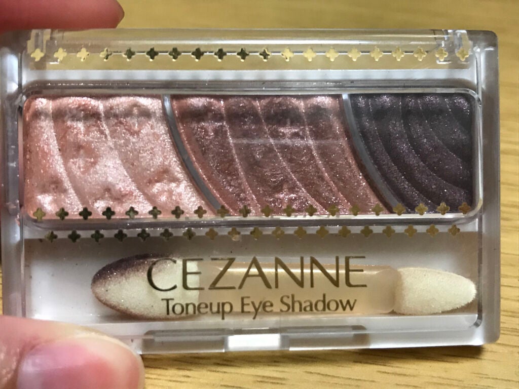 トーンアップアイシャドウ/CEZANNE/アイシャドウパレットを使ったクチコミ(1枚目)