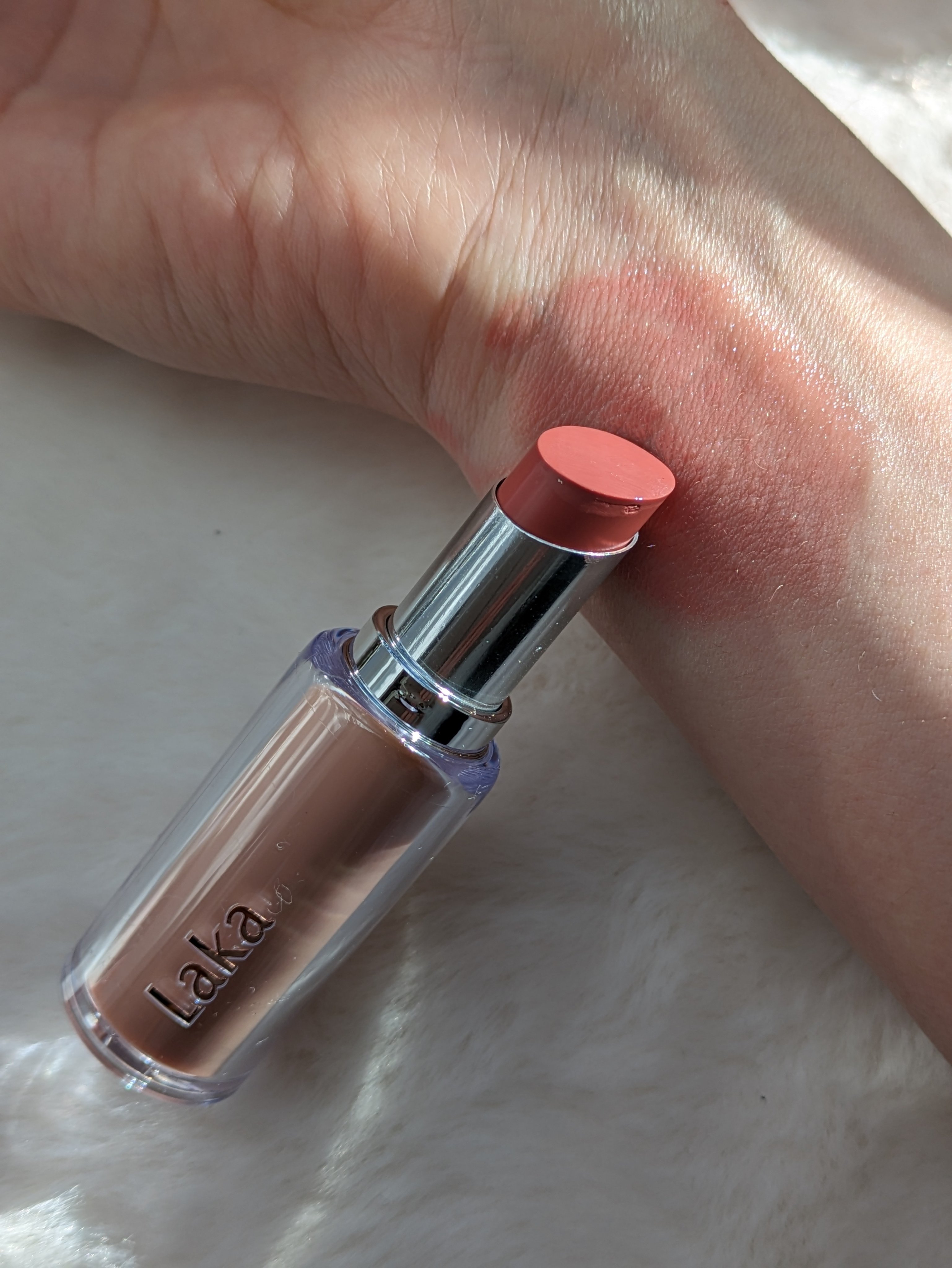 ボンディンググロウリップスティック/Laka/口紅を使ったクチコミ（2枚目）