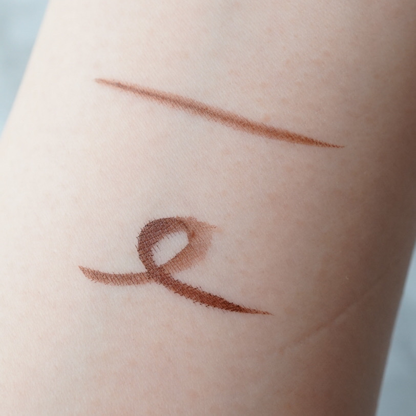 リキッドアイライナーR4 ブラウン/ラブ・ライナー/リキッドアイライナーを使ったクチコミ（2枚目）