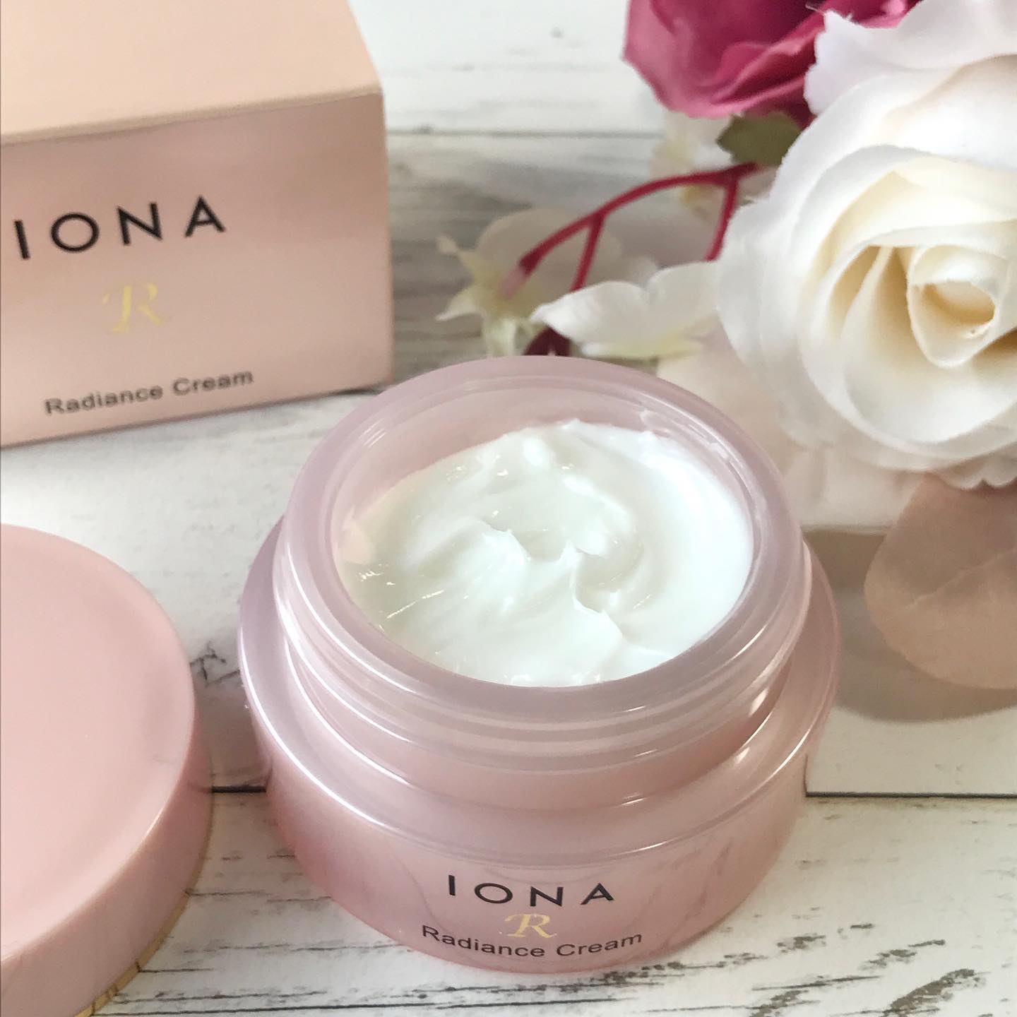 イオナR ラディアンス クリーム/イオナR (イオナアール)/フェイスクリームを使ったクチコミ（2枚目）