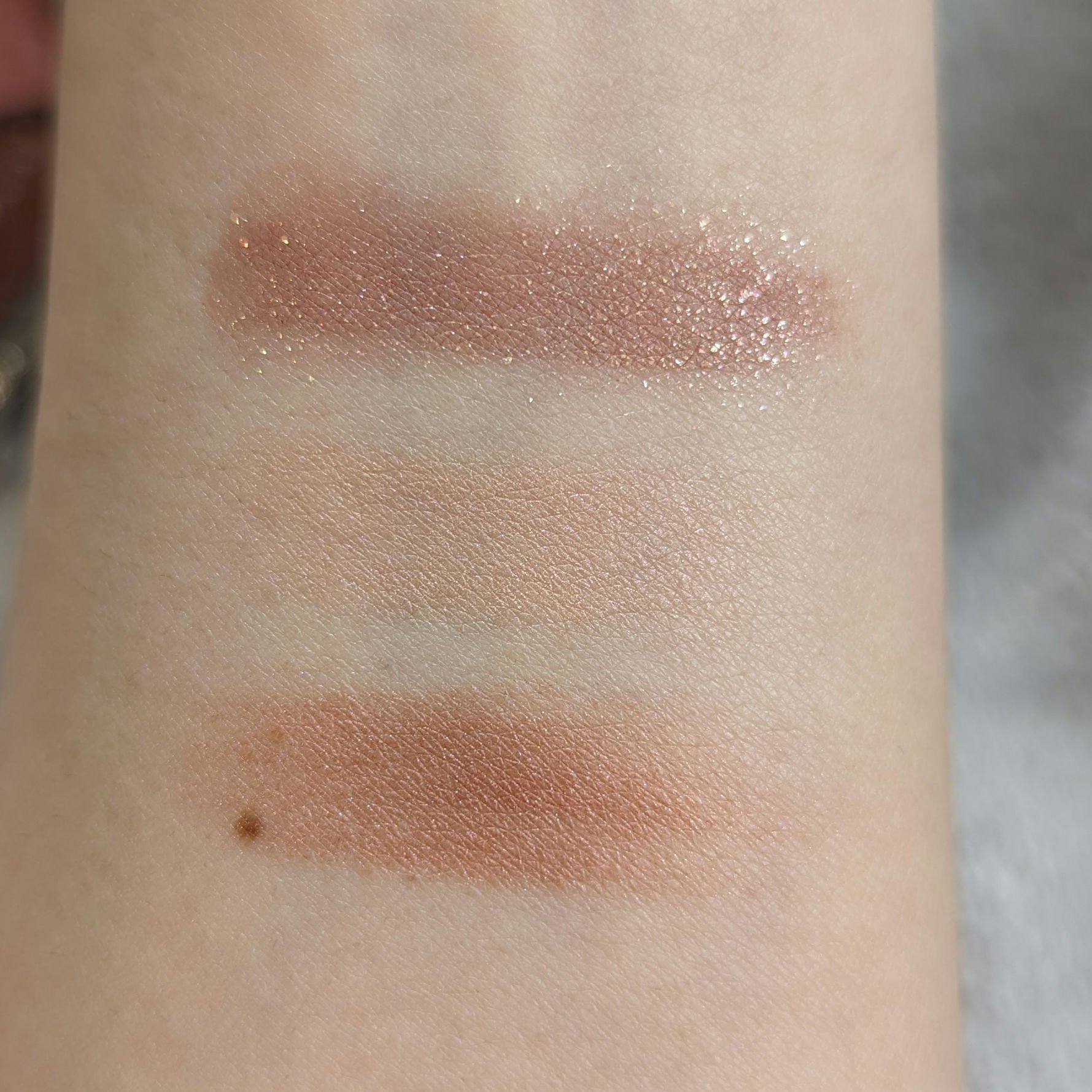 リクイド ラスター アイズ /SUQQU/リキッドアイシャドウを使ったクチコミ（3枚目）