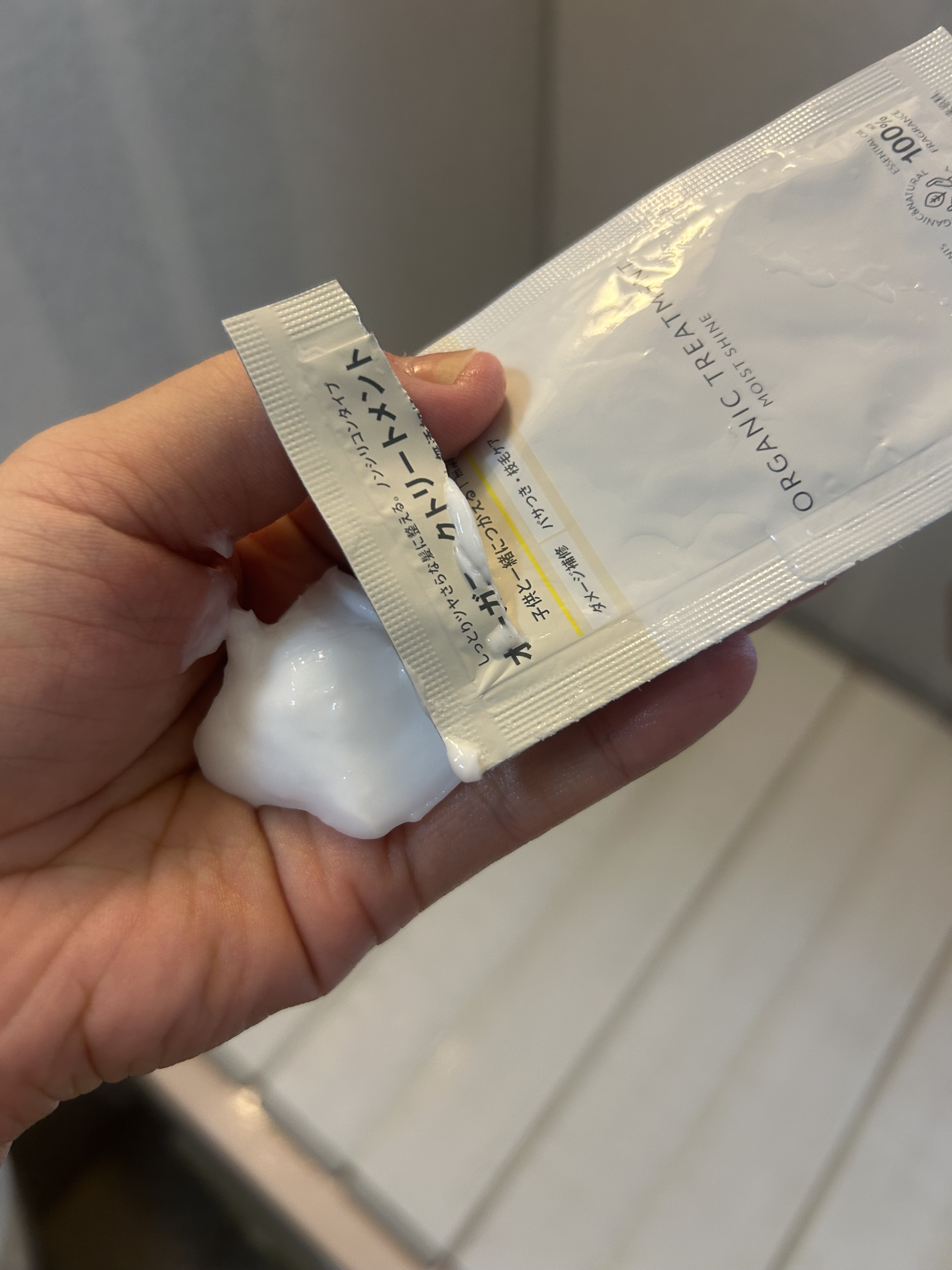 オーガニックシャンプー／トリートメント＜モイストシャイン＞ トリートメント本体 480ml/AROMA KIFI/市販シャンプーを使ったクチコミ（3枚目）