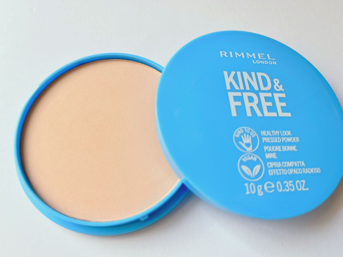 カインド&フリー プレストパウダー/リンメル ロンドン/プレストパウダーを使ったクチコミ（2枚目）