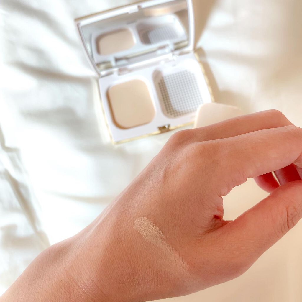 シルキー フィット/COVERMARK/パウダーファンデーションを使ったクチコミ(2枚目)