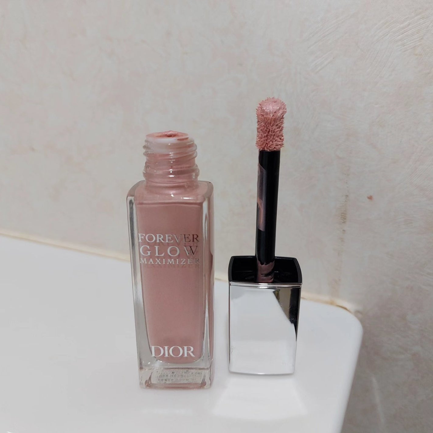 ディオールスキン フォーエヴァー グロウ マキシマイザー/Dior/ハイライトを使ったクチコミ(2枚目)