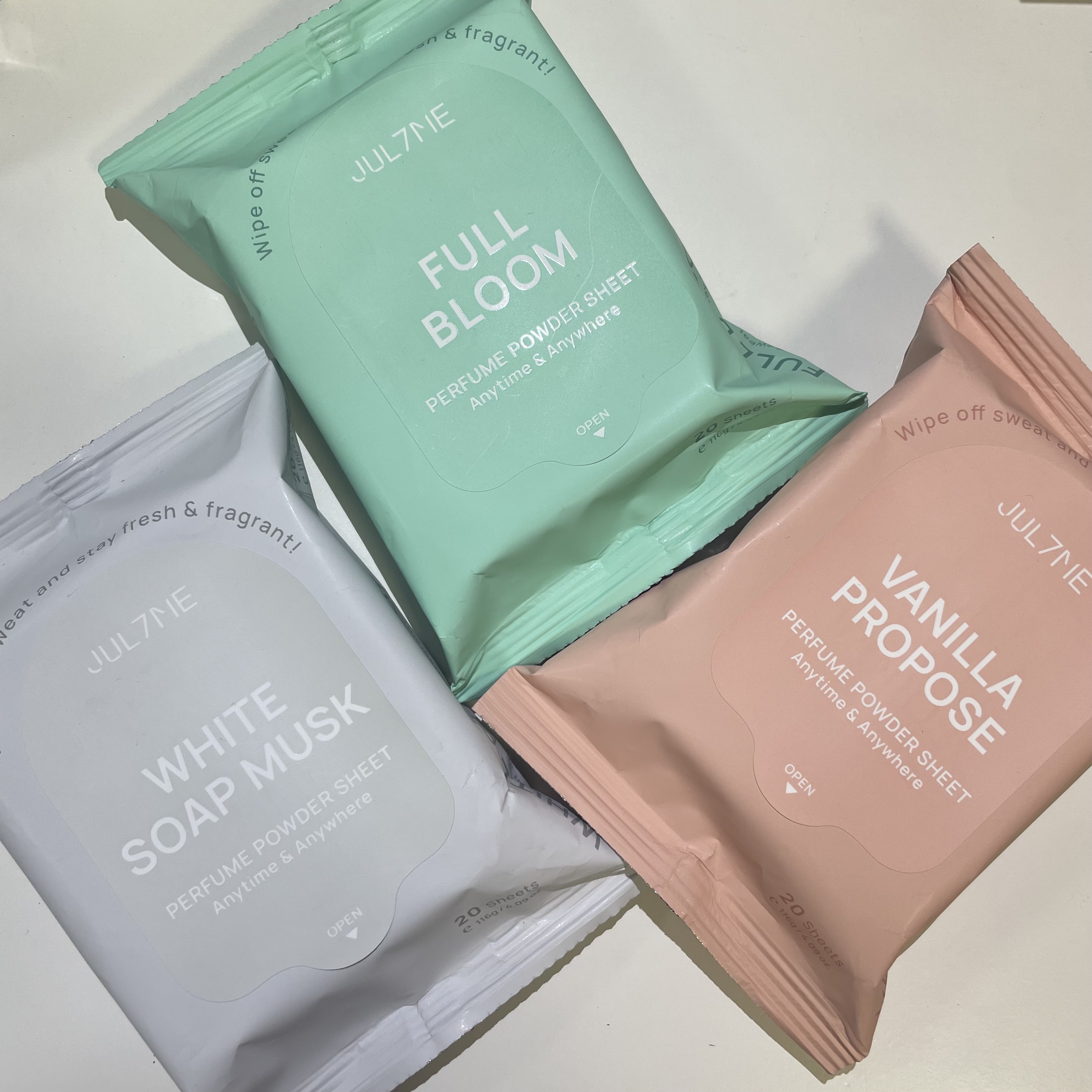 ジュライミー フレグランスパウダーシート フルブルーム/JUL7ME/ボディシートを使ったクチコミ（1枚目）
