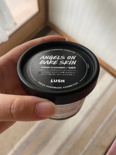 今回はLUSHの天使の優しさ、という洗顔料の投稿です⸜( ˶ ̇ᵕ​ ̇˶)⸝

LUSHが大好きで、久しぶりにオンラインで購入！！今までは都会に住んでたのでお店に行けたのですが、地元ということでお店が