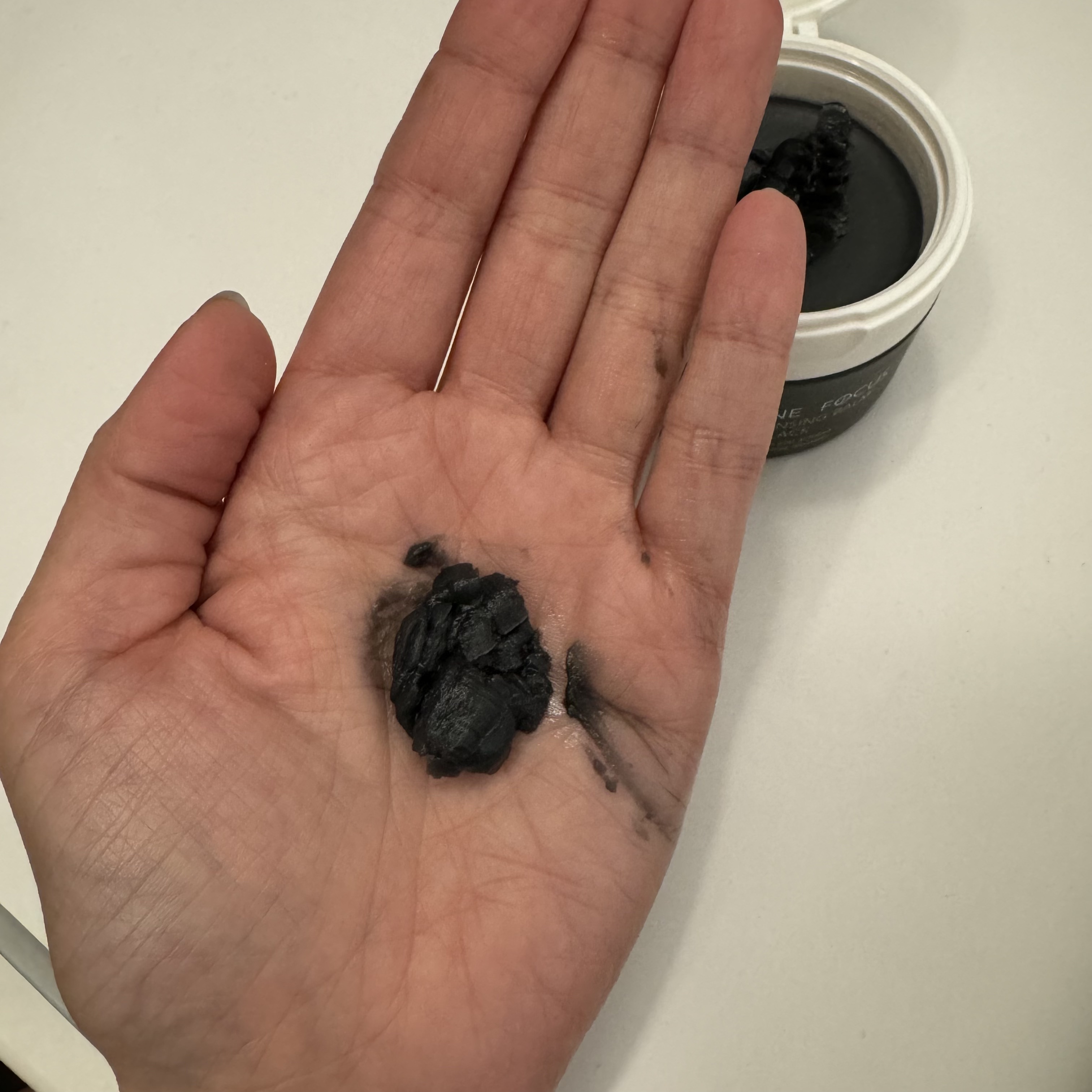 パーフェクトワンフォーカス スムースクレンジングバーム ディープブラック/PERFECT ONE  FOCUS/クレンジングバームを使ったクチコミ（2枚目）