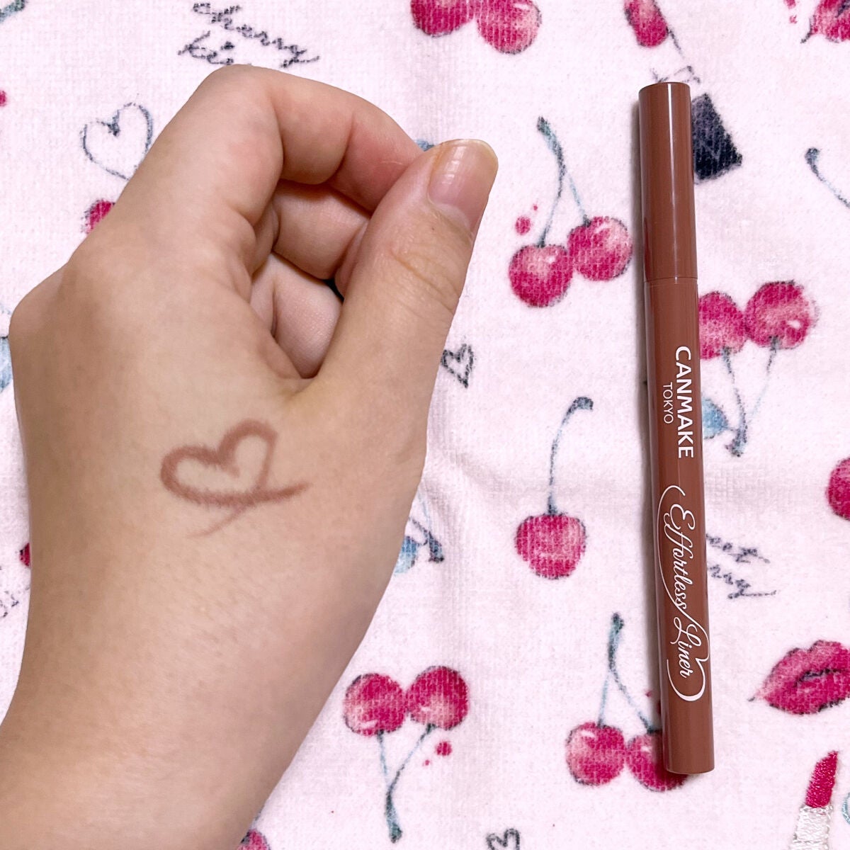 エフォートレスライナー/キャンメイク/リキッドアイライナーを使ったクチコミ(2枚目)