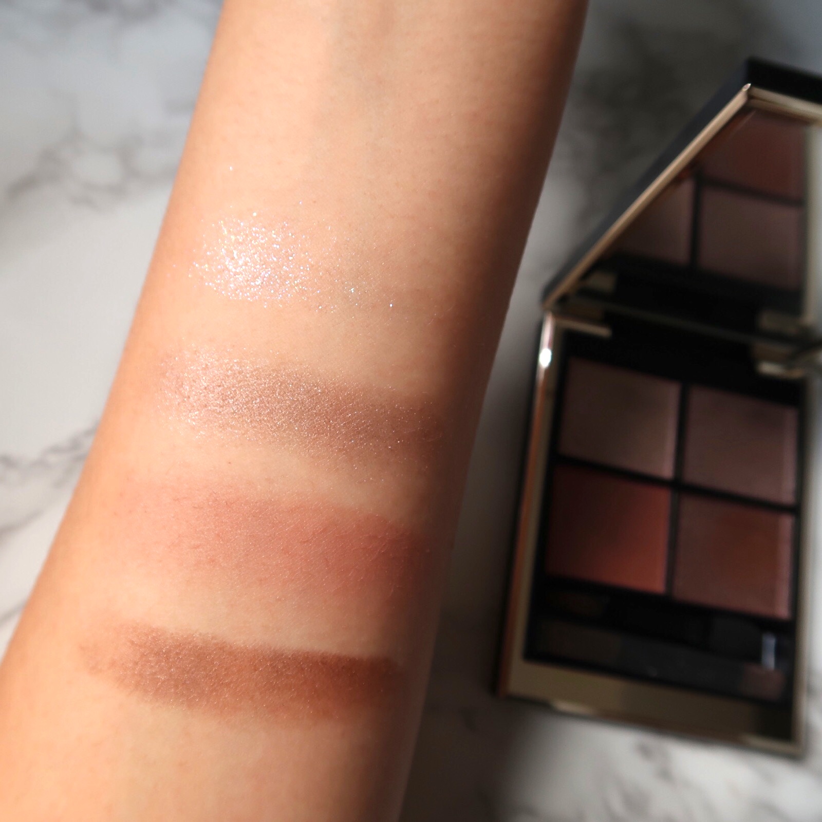 シグニチャー カラー アイズ/SUQQU/アイシャドウパレットを使ったクチコミ（3枚目）