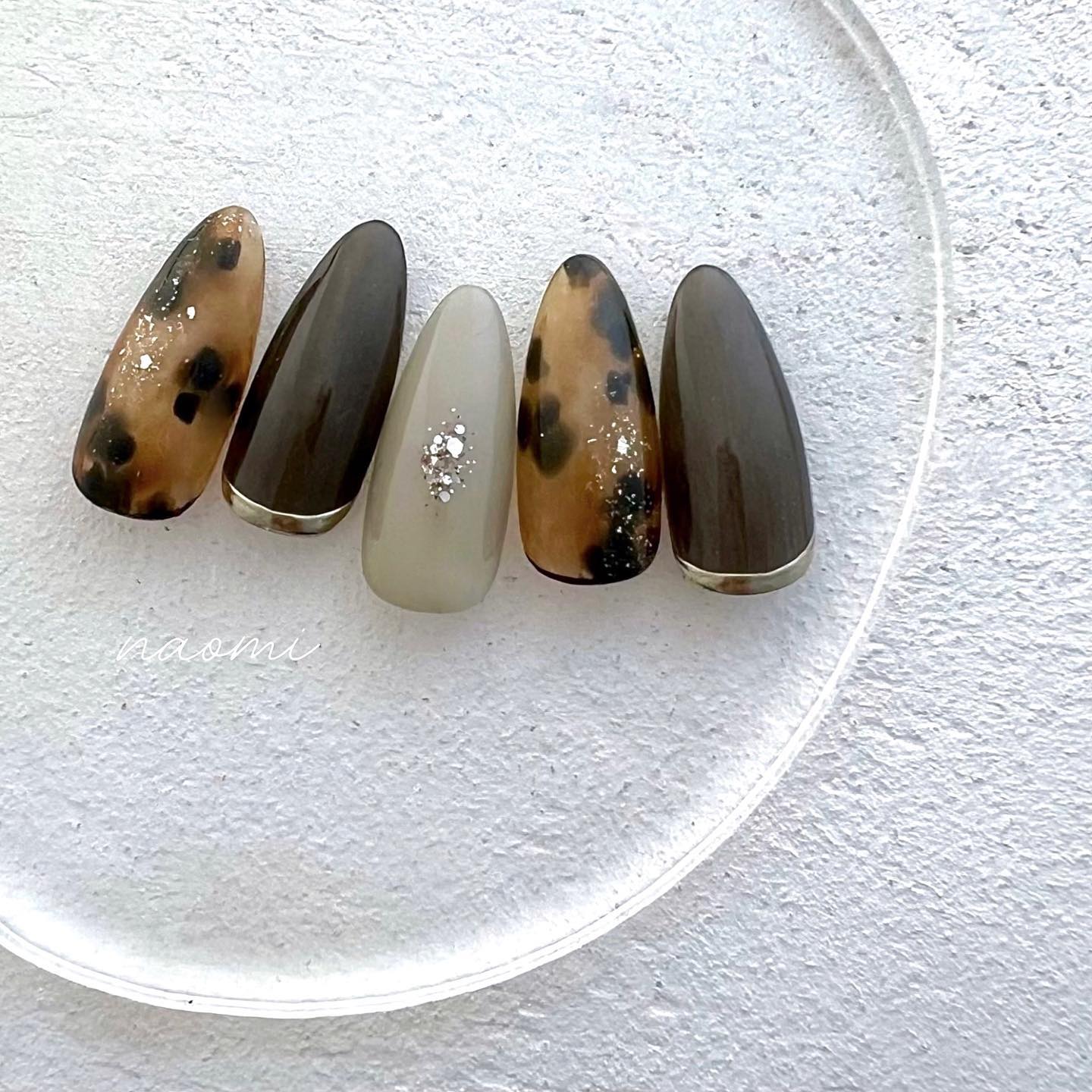 #べっ甲ネイル,#ニュアンスネイル,#箔ネイル,#夏ネイル,#秋ネイル,#グリッターネイル,#ミラーネイル,#ベージュネイル,#ブラウンネイル,#シンプルネイル,#川口ネイルのネイルデザイン