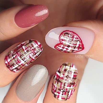 るか @luchasroom on LIPS 「セリアのジェルネイルでバレンタインネイル💅🏻❤バレンタインカラ..」(7枚目)