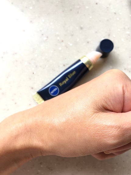 ニベア ロイヤルブルーリップ 濃密美容ケア/ニベア/リップ美容液を使ったクチコミ(4枚目)