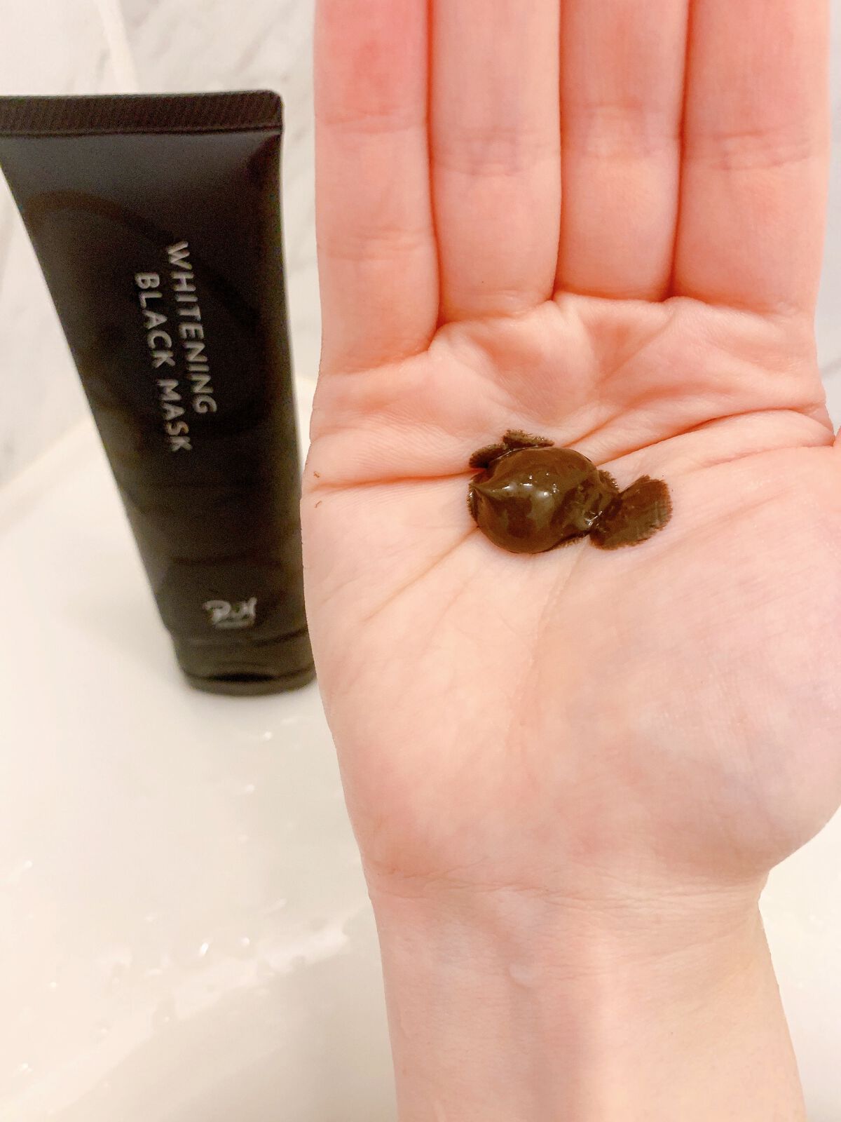 ホワイトニング ブラック マスク/B/H COLLECT/洗い流すパック・マスクを使ったクチコミ(4枚目)