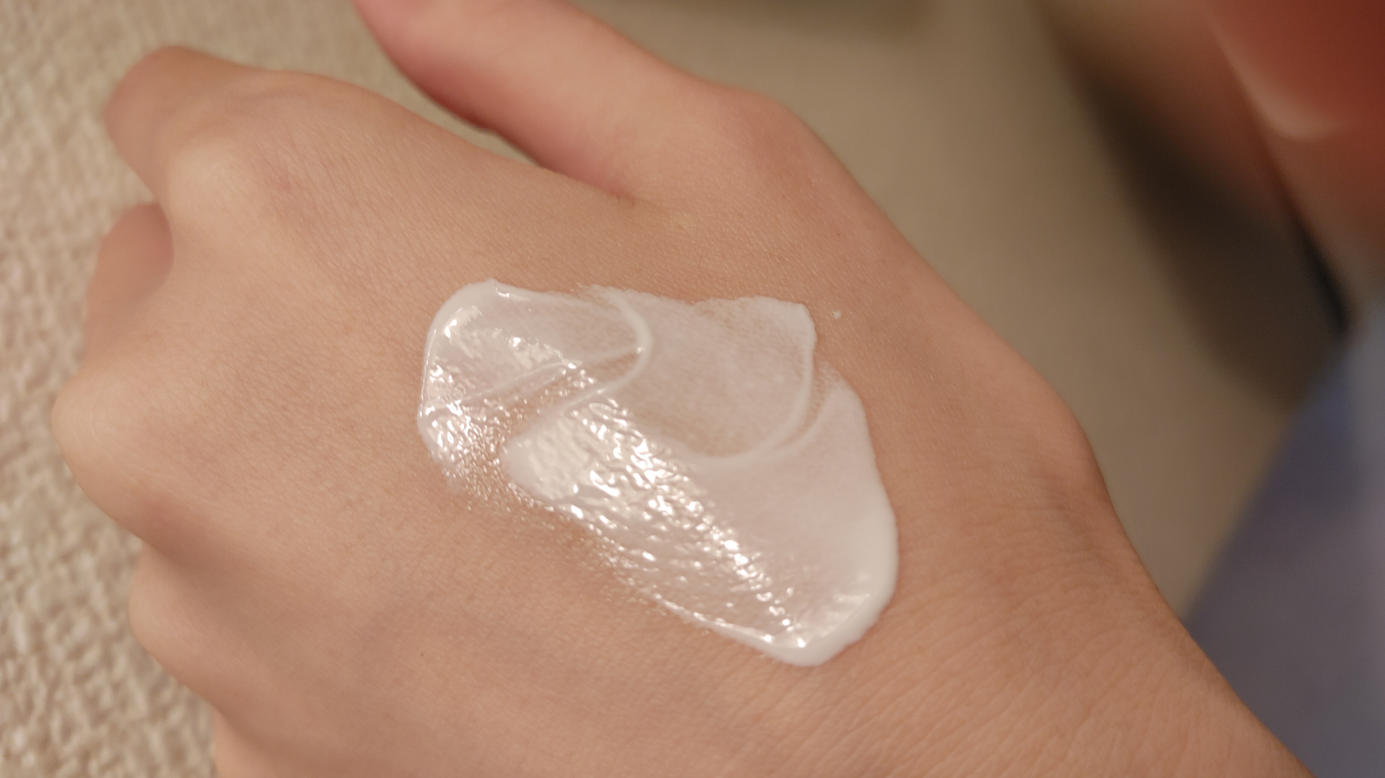 ヒアルーシカ ウォーターフィット サンセラム/SKIN1004/日焼け止めローションを使ったクチコミ（3枚目）