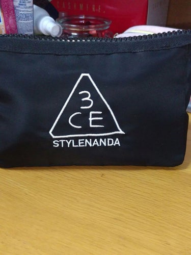 3CE POUCH_SMALL/3CE/化粧ポーチを使ったクチコミ（3枚目）